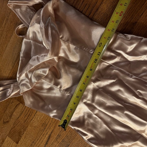 Chic Satin Maxi Dress in Soft Rose - Picture 10 of 12